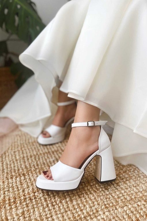 کفش پاشنه بلند مات عروس تک بند چرم زنانه برند POLKA STORE کد 1711011711