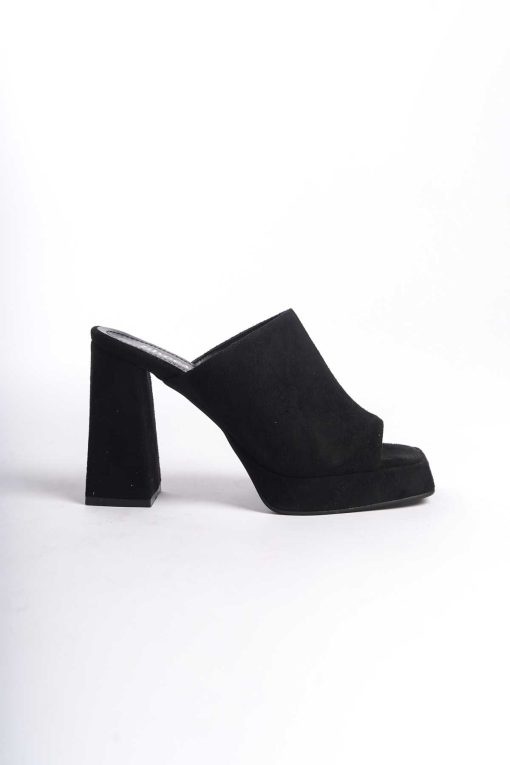دمپایی جیر بندی گشاد پوشش دار طراحی ویژه کفش پاشنه بلند زنانه برند Shoesers کد 1709818675